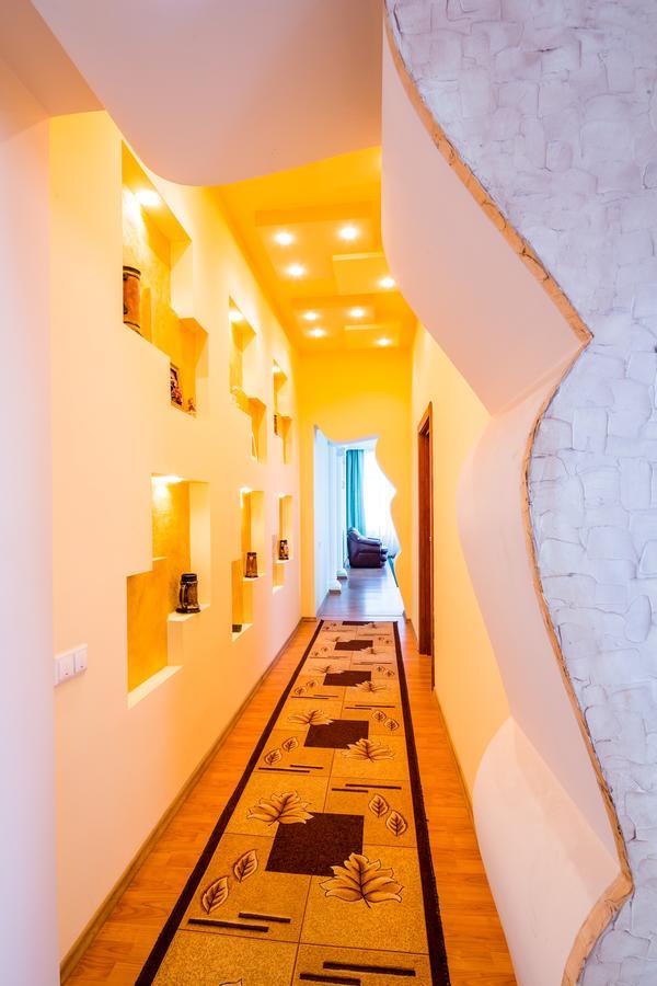 Alfa Apartments Rynok Square 30 Lviv Dış mekan fotoğraf