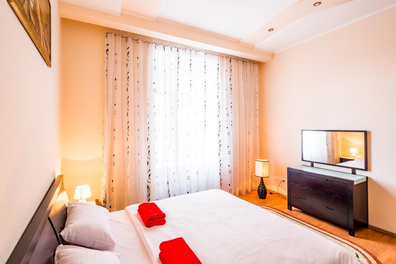 Alfa Apartments Rynok Square 30 Lviv Dış mekan fotoğraf