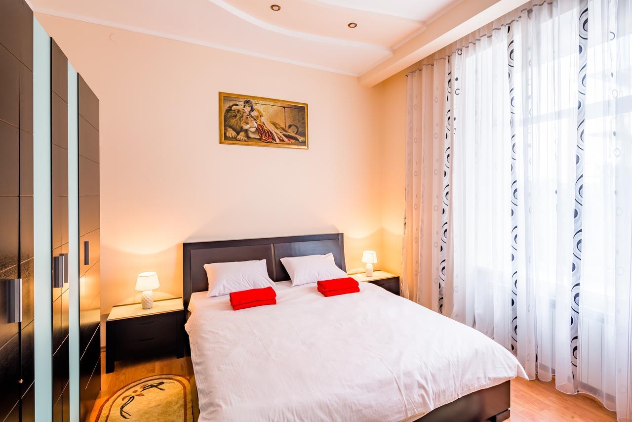 Alfa Apartments Rynok Square 30 Lviv Dış mekan fotoğraf