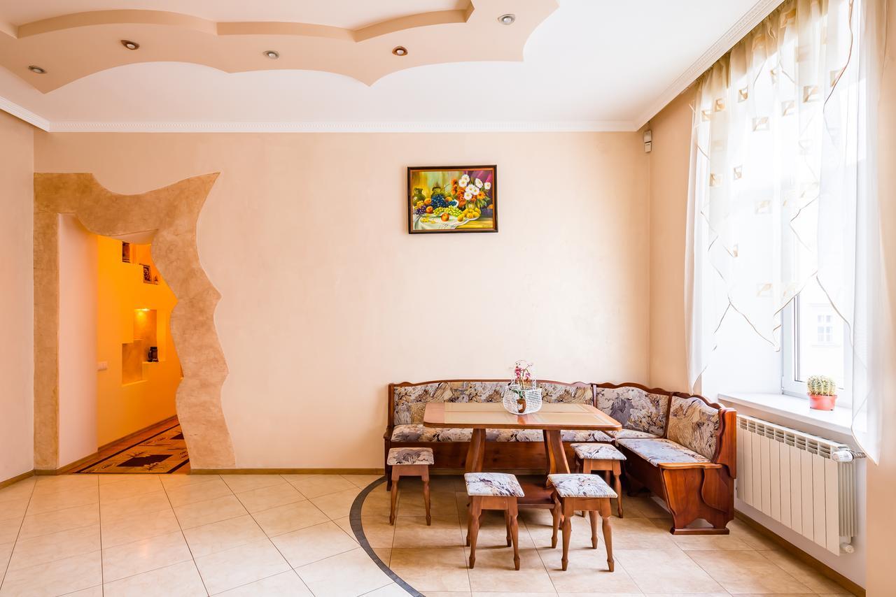 Alfa Apartments Rynok Square 30 Lviv Dış mekan fotoğraf