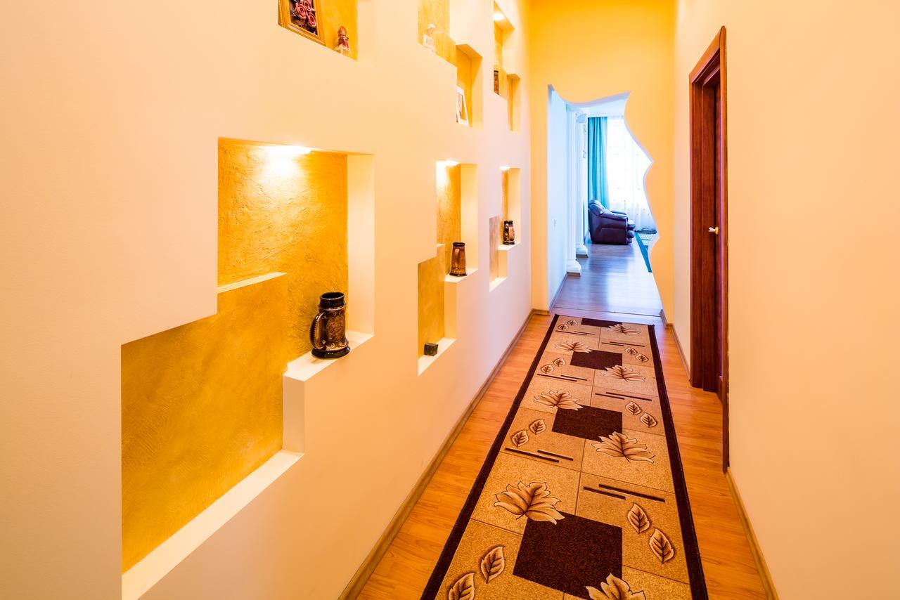 Alfa Apartments Rynok Square 30 Lviv Dış mekan fotoğraf