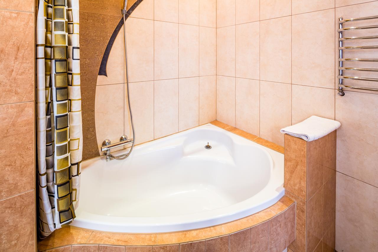 Alfa Apartments Rynok Square 30 Lviv Dış mekan fotoğraf